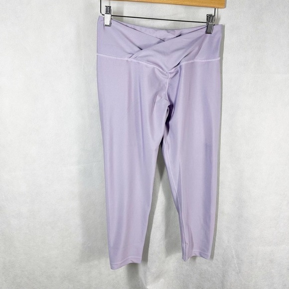 Obsession V Cut Scrunch Seam Capri Leggings Lilac Size Large - Picture 1 of 7